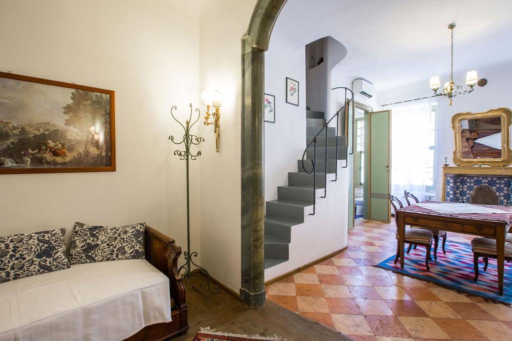 Le Camerine Apartment Water Front ตอสโกลาโน มาแดร์โน ภายนอก รูปภาพ