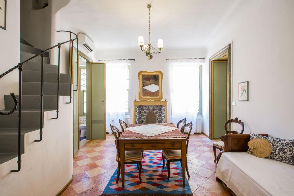 Le Camerine Apartment Water Front ตอสโกลาโน มาแดร์โน ภายนอก รูปภาพ